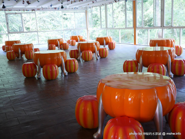 大黑松小倆口 傳統與浪漫的結合-埔里月老教堂:【景點】南投月老教堂.愛情故事館@埔里元首館King Garden : 大黑松小倆口的浪漫,就是終成眷屬? 南投埔里一日遊~景點第一站!