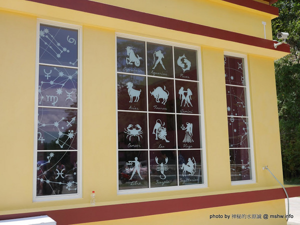 大黑松小倆口 傳統與浪漫的結合-埔里月老教堂:【景點】南投月老教堂.愛情故事館@埔里元首館King Garden : 大黑松小倆口的浪漫,就是終成眷屬? 南投埔里一日遊~景點第一站!