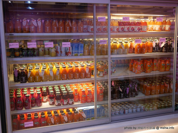 大黑松小倆口 傳統與浪漫的結合-埔里月老教堂:【景點】南投月老教堂.愛情故事館@埔里元首館King Garden : 大黑松小倆口的浪漫,就是終成眷屬? 南投埔里一日遊~景點第一站!