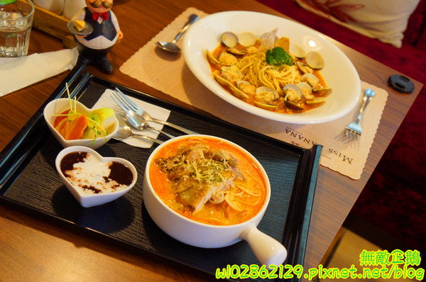 MissBanana巴娜娜的早午茶趣:【台南-中西區】小巷裡的春天...巧遇可愛歪國人...薄餅/免服務費《MissBanana巴娜娜的早午茶趣》