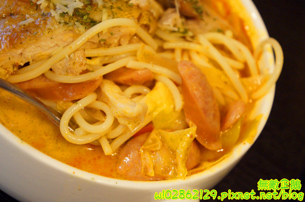 MissBanana巴娜娜的早午茶趣:【台南-中西區】小巷裡的春天...巧遇可愛歪國人...薄餅/免服務費《MissBanana巴娜娜的早午茶趣》