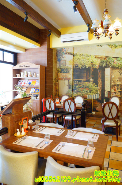 MissBanana巴娜娜的早午茶趣:【台南-中西區】小巷裡的春天...巧遇可愛歪國人...薄餅/免服務費《MissBanana巴娜娜的早午茶趣》