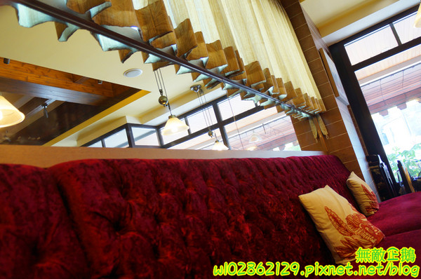 MissBanana巴娜娜的早午茶趣:【台南-中西區】小巷裡的春天...巧遇可愛歪國人...薄餅/免服務費《MissBanana巴娜娜的早午茶趣》