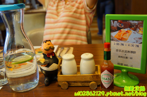 MissBanana巴娜娜的早午茶趣:【台南-中西區】小巷裡的春天...巧遇可愛歪國人...薄餅/免服務費《MissBanana巴娜娜的早午茶趣》