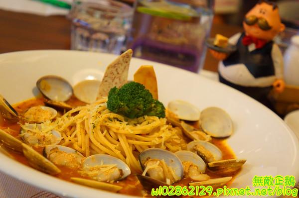 MissBanana巴娜娜的早午茶趣:【台南-中西區】小巷裡的春天...巧遇可愛歪國人...薄餅/免服務費《MissBanana巴娜娜的早午茶趣》