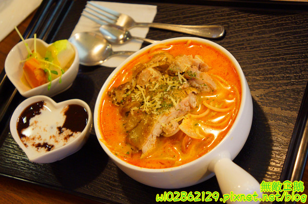 MissBanana巴娜娜的早午茶趣:【台南-中西區】小巷裡的春天...巧遇可愛歪國人...薄餅/免服務費《MissBanana巴娜娜的早午茶趣》