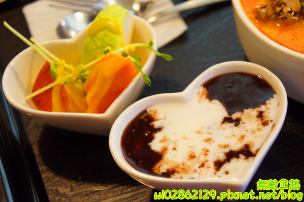 MissBanana巴娜娜的早午茶趣:【台南-中西區】小巷裡的春天...巧遇可愛歪國人...薄餅/免服務費《MissBanana巴娜娜的早午茶趣》