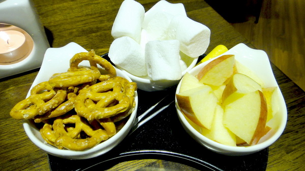 in Joy chocolate： 【口碑卷46】板橋車站裡的甜滋滋巧克力店！in Joy chocolate！