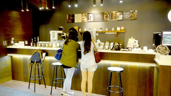 in Joy chocolate： 【口碑卷46】板橋車站裡的甜滋滋巧克力店！in Joy chocolate！