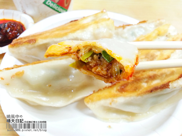 阿財鍋貼水餃(天母店)：【阿財鍋貼水餃】庶民銅板美食 舌尖上的酥脆小確幸