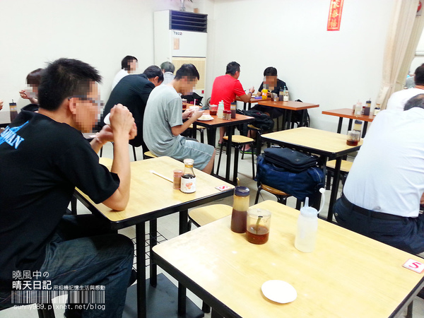 阿財鍋貼水餃(天母店)：【阿財鍋貼水餃】庶民銅板美食 舌尖上的酥脆小確幸