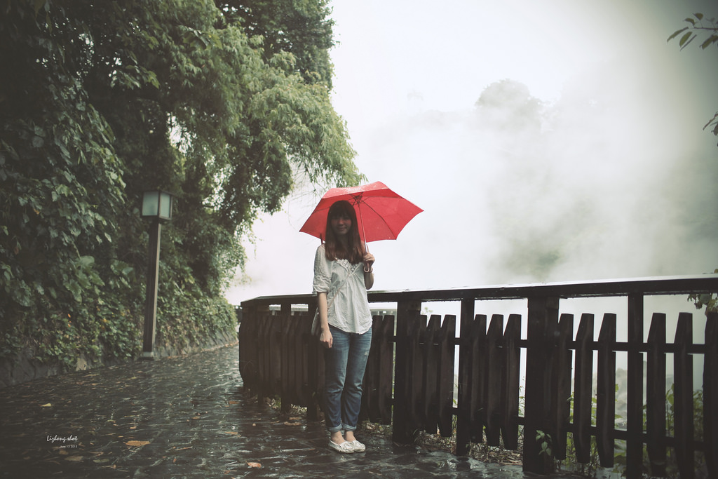 白霧霧的北投地熱谷