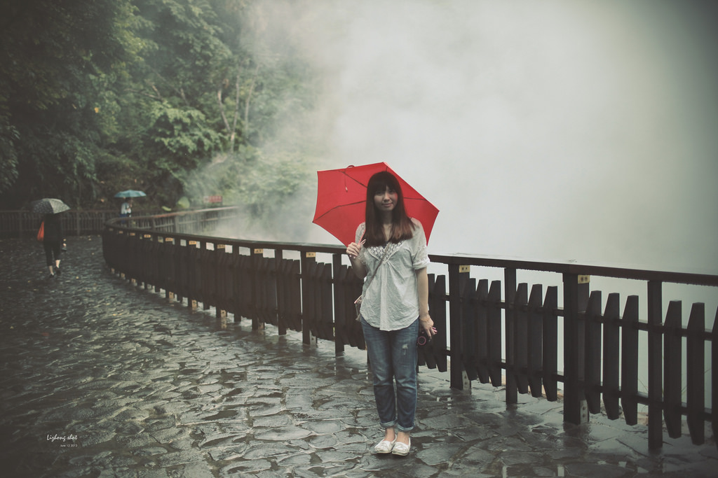 白霧霧的北投地熱谷