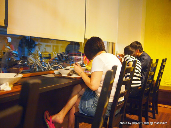 心 湯咖哩：【食記】台中Cocoro Soup Curry 心.湯咖哩@西區 : 來自札幌的咖哩新吃法, 雖然口感帶有些微粉感, 但沒想像中的糟!