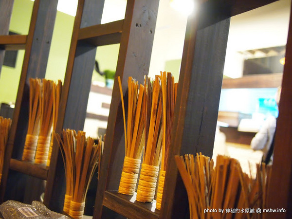 心 湯咖哩：【食記】台中Cocoro Soup Curry 心.湯咖哩@西區 : 來自札幌的咖哩新吃法, 雖然口感帶有些微粉感, 但沒想像中的糟!