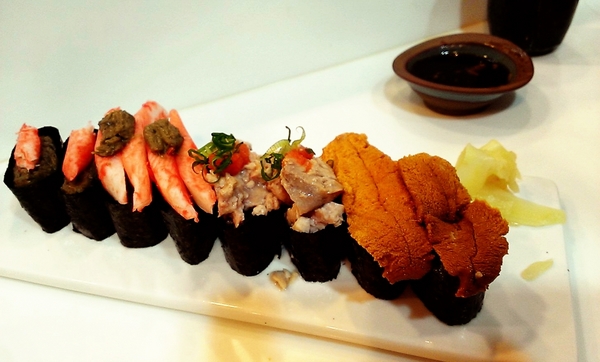 二男手攥小家日式料理：【二男手攥壽司 新鮮海味深得我心】