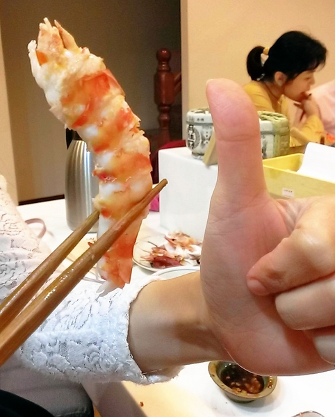 二男手攥小家日式料理：【二男手攥壽司 新鮮海味深得我心】