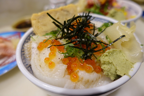 二男（小家料理）：(胖樺食記) 中和必吃美食「二男ほんかく小家料理」。高CP值人氣排隊名店名不虛傳