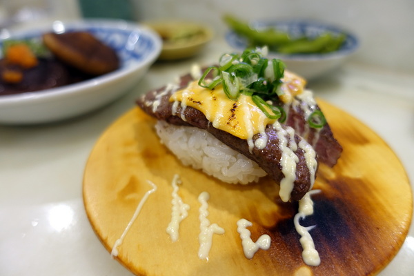 二男手攥小家日式料理:(胖樺食記)中永和高CP值「二男ほんかく小家料理」,推薦中永和必吃日式料理/丼飯/炙燒/中和環球購物中心