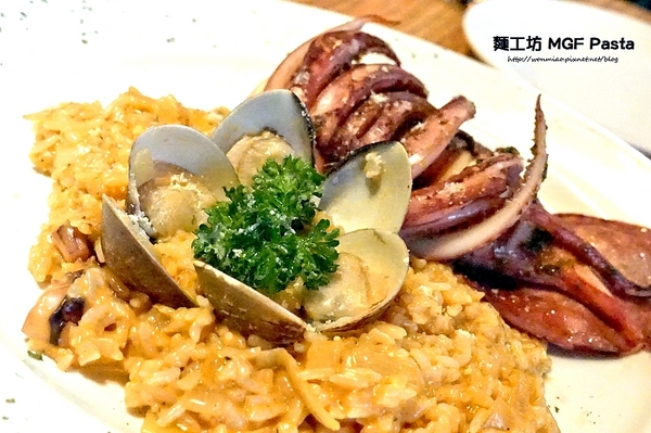 MGF JR.PASTA 小麵工坊義大利麵：【新店七張義大利麵  推薦】cp值超高之爆肚義式美食饗宴 ✿✿ 麵工坊 MGF Pasta（七張店）✿✿（附菜單）