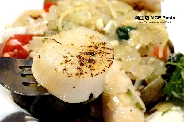 MGF JR.PASTA 小麵工坊義大利麵：【新店七張義大利麵  推薦】cp值超高之爆肚義式美食饗宴 ✿✿ 麵工坊 MGF Pasta（七張店）✿✿（附菜單）