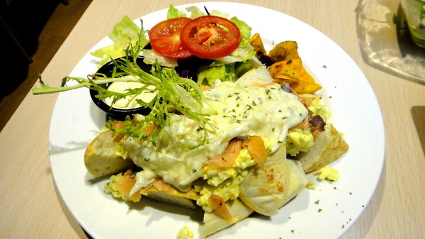 A&K Cafe：【口碑卷48】實踐大學週邊美食！份量超大Ａ&K Cafe！