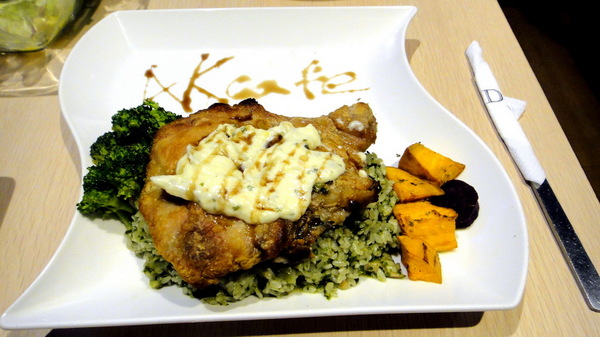 A&K Cafe：【口碑卷48】實踐大學週邊美食！份量超大Ａ&K Cafe！