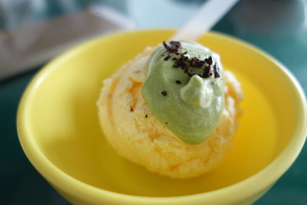 MUMU白姆森林：MUMU白姆森林 大嗑八盎斯的牛肉漢堡喚著花生醬的甜鹹妙滋味