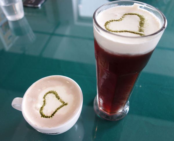 MUMU白姆森林：MUMU白姆森林 大嗑八盎斯的牛肉漢堡喚著花生醬的甜鹹妙滋味