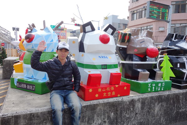 MUMU白姆森林：MUMU白姆森林 大嗑八盎斯的牛肉漢堡喚著花生醬的甜鹹妙滋味