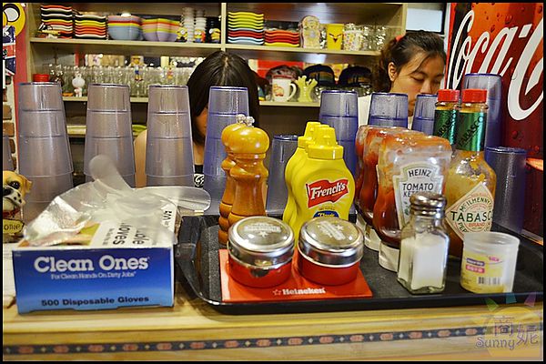 LAX Burger 美式漢堡店：LAX Burger 美式漢堡店。平價卻不馬虎的美式漢堡店