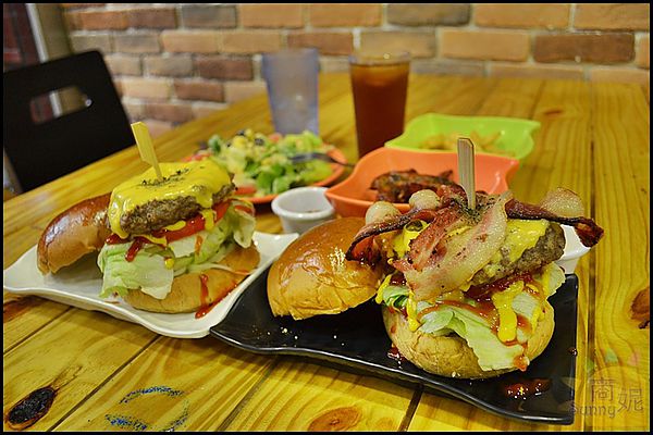 LAX Burger 美式漢堡店：LAX Burger 美式漢堡店。平價卻不馬虎的美式漢堡店