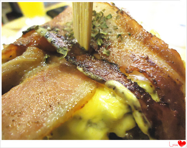 LAX Burger 美式漢堡店：【愛評口碑券♥第十八彈】漢堡厚到讓你吃到落下巴 @LAX Burger 美式漢堡店