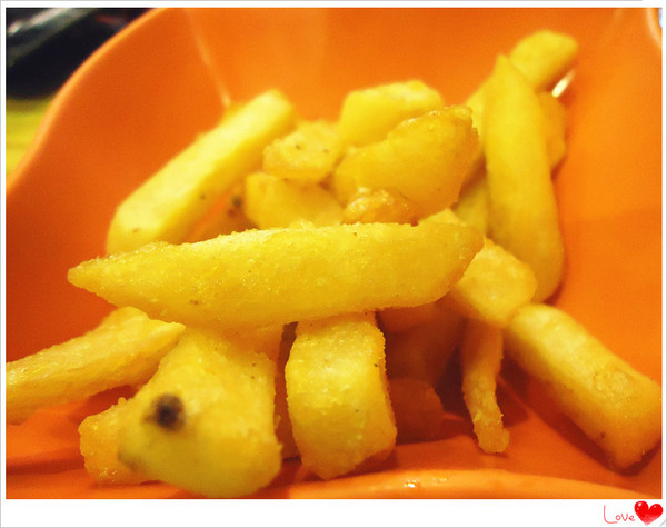 LAX Burger 美式漢堡店：【愛評口碑券♥第十八彈】漢堡厚到讓你吃到落下巴 @LAX Burger 美式漢堡店