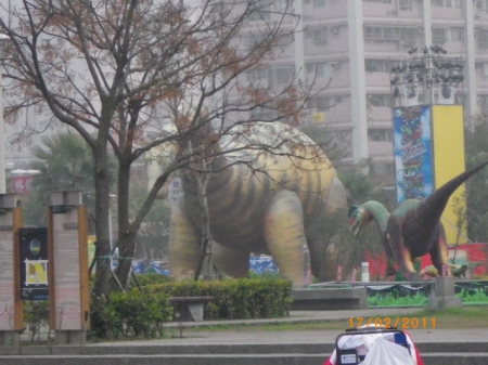 桃園燈會：建國百年元宵燈會～[恐龍亮起來]