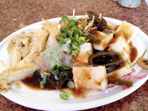 孔廟南投意麵:<小吃>孔廟南投意麵-Q彈麵條搭配香濃肉臊,不是絞肉~是肉塊唷!!