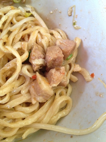 孔廟南投意麵:<小吃>孔廟南投意麵-Q彈麵條搭配香濃肉臊,不是絞肉~是肉塊唷!!