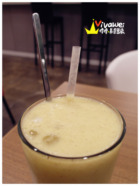 Triple L Cafe:台北士林區|七月份新開幕環境舒適輕食專賣店『Triple L Cafe』