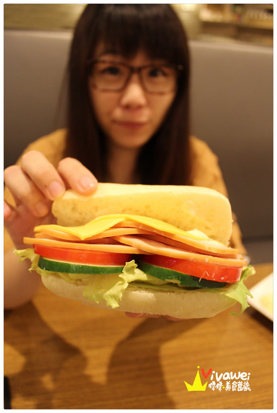 Triple L Cafe:台北士林區|七月份新開幕環境舒適輕食專賣店『Triple L Cafe』