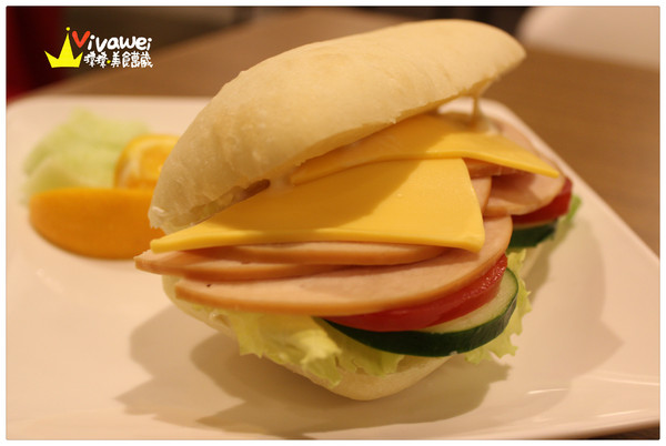 Triple L Cafe:台北士林區|七月份新開幕環境舒適輕食專賣店『Triple L Cafe』