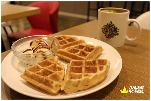 Triple L Cafe:台北士林區|七月份新開幕環境舒適輕食專賣店『Triple L Cafe』