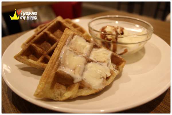 Triple L Cafe:台北士林區|七月份新開幕環境舒適輕食專賣店『Triple L Cafe』