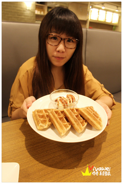 Triple L Cafe:台北士林區|七月份新開幕環境舒適輕食專賣店『Triple L Cafe』