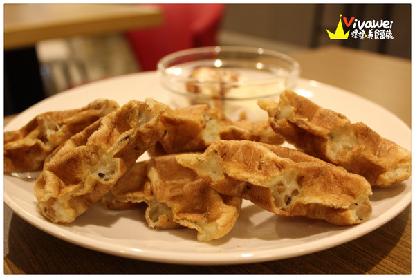 Triple L Cafe:台北士林區|七月份新開幕環境舒適輕食專賣店『Triple L Cafe』