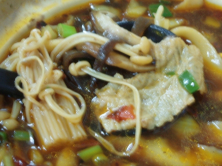 大方蘭州拉麵館：很想退貨的砂鍋削麵堡