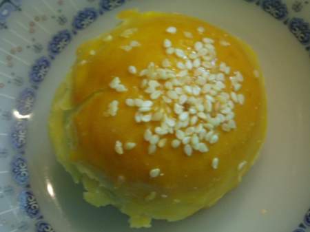 周老爸時尚餅舖：周老爸蛋黃酥～媽咪說:真有料ㄜ