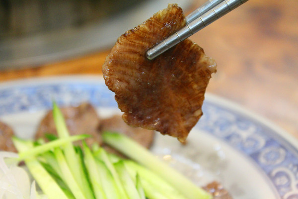 阿裕現宰牛肉涮涮鍋：[台南]觀光客退散!!!!在地狼吃的台南味 阿裕現宰牛肉涮涮鍋