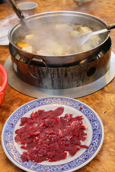 阿裕現宰牛肉涮涮鍋：[台南]觀光客退散!!!!在地狼吃的台南味 阿裕現宰牛肉涮涮鍋