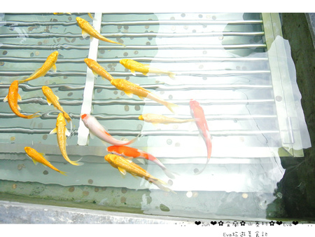 窯烤山寨村：【食遊記】oO。宜蘭　宜蘭市　窯烤山寨村　山寨村　妖怪村、南投妖怪村、許願池、麵包　美食、旅遊、住宿、民宿、一日遊行程　很有日本風味且可愛好吃又好玩的山寨村，大家來過了嘛？！。o○。