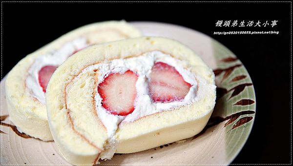 稻香緣手工蛋糕：【稻香緣】每日限量！晚了就吃不到～草莓卡士達鮮奶捲